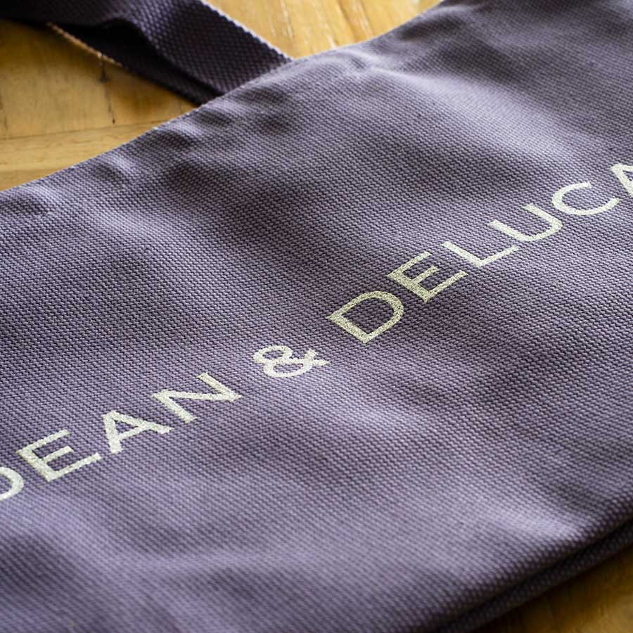 数量限定！2022年の「DEAN & DELUCAチャリティートートバッグ」は2色 
